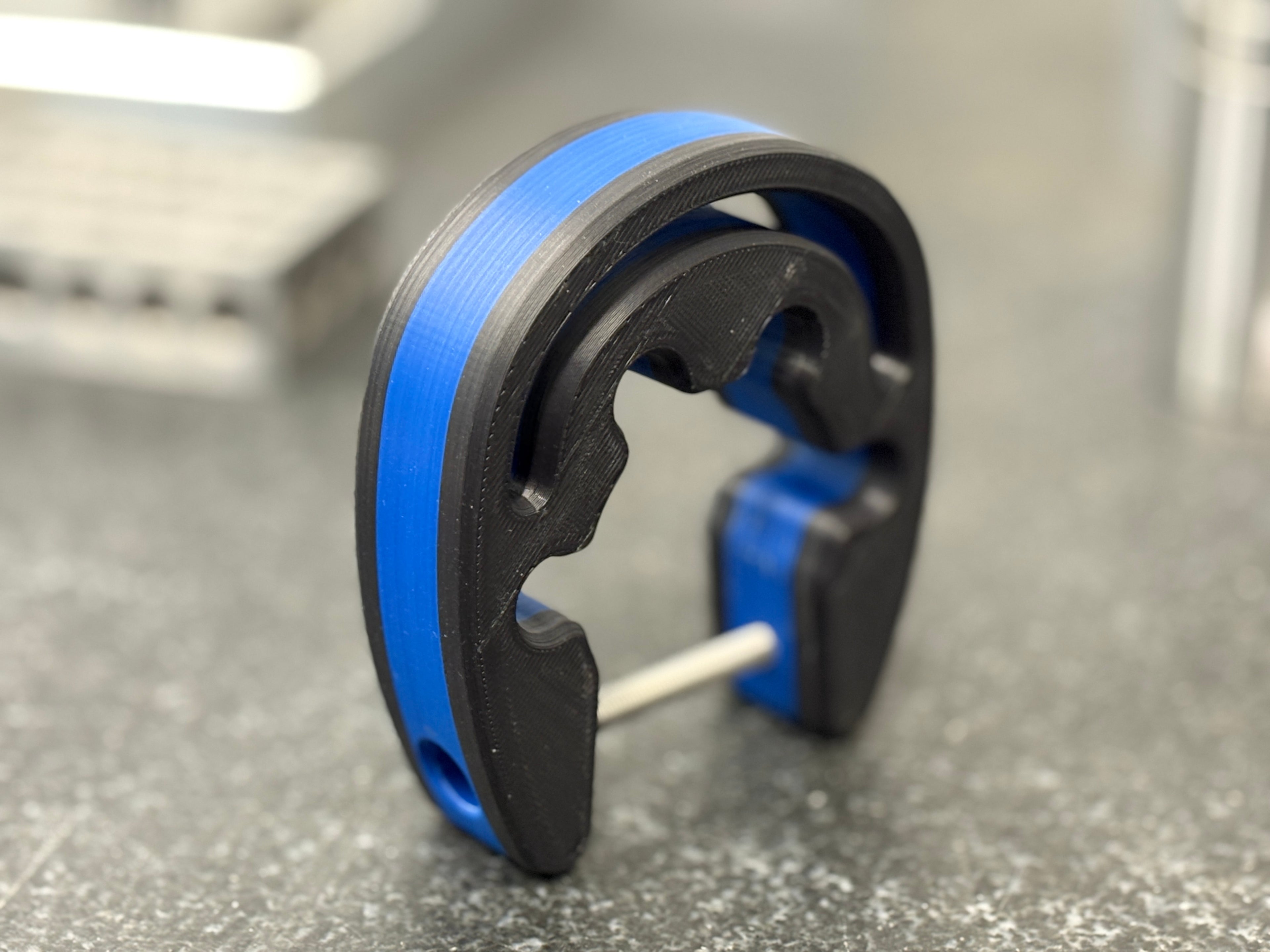 LOWRANCE GHOST , TRANSDUCER CABLE CLIP FOR UPPER STSTIONARY SHAFT