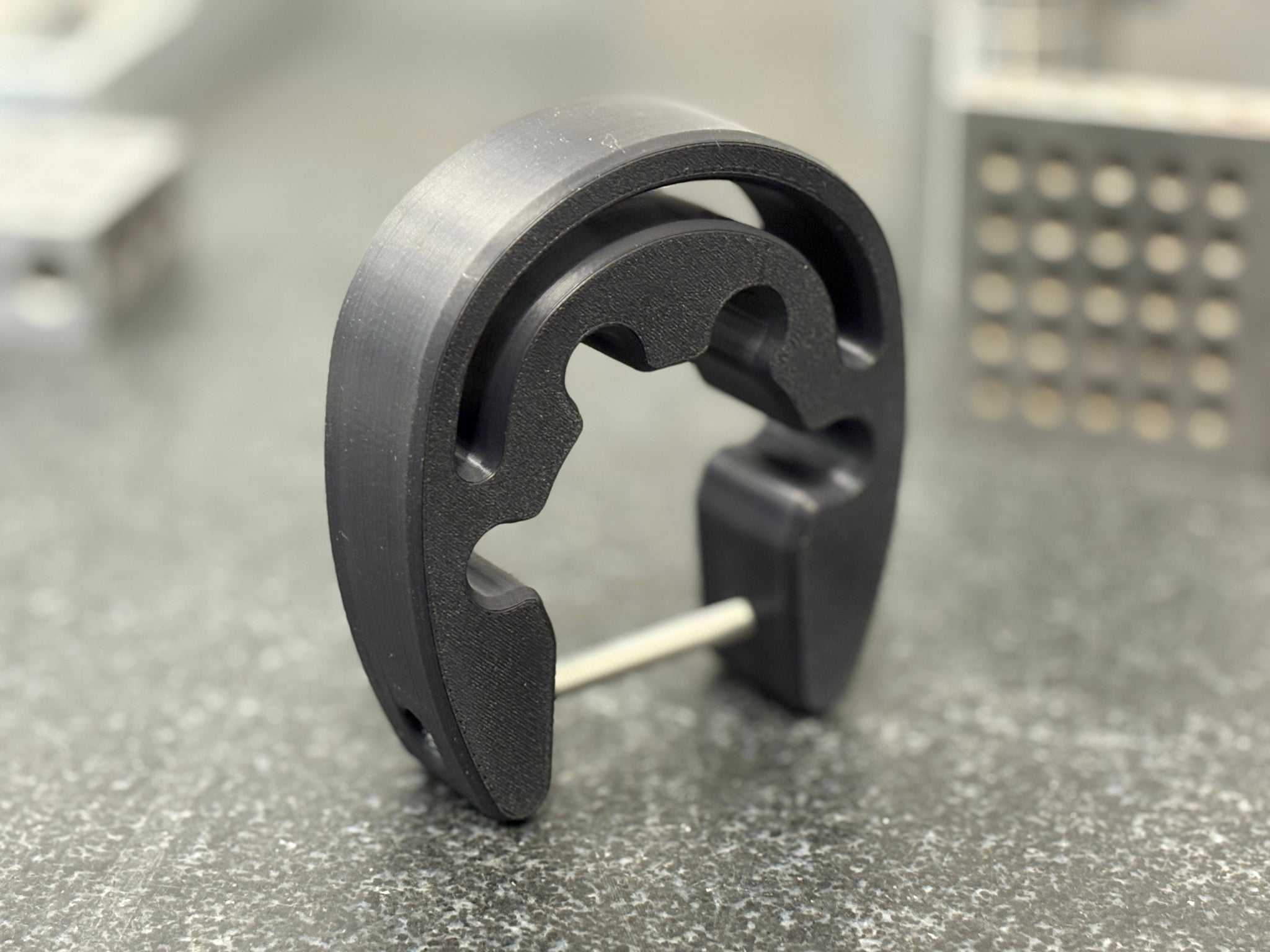 LOWRANCE GHOST , TRANSDUCER CABLE CLIP FOR UPPER STSTIONARY SHAFT