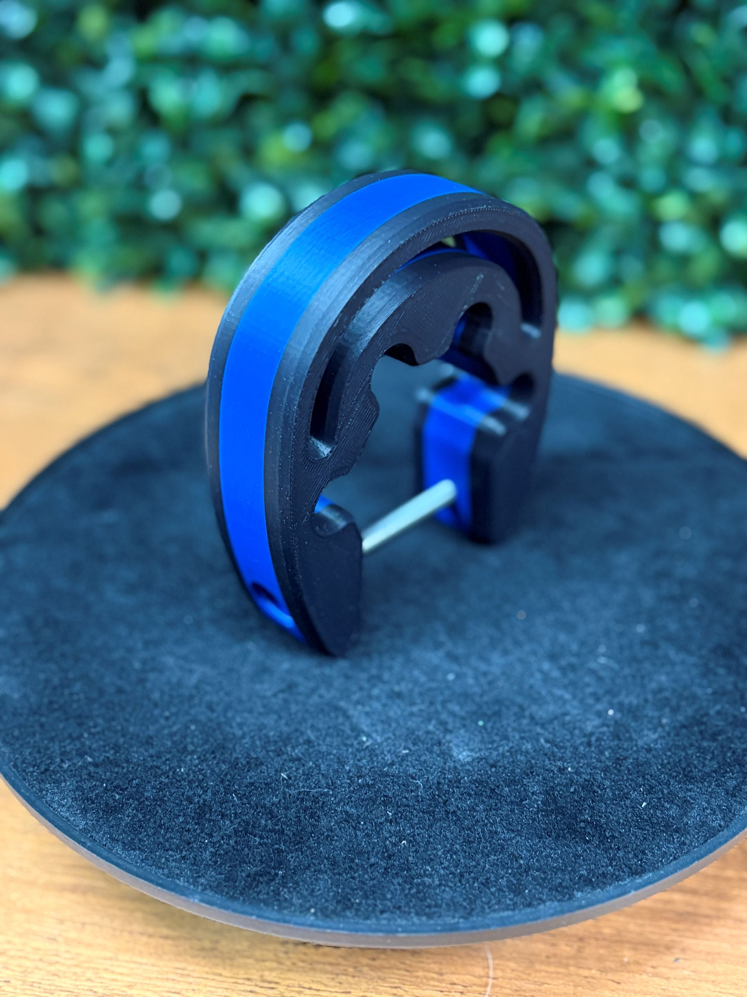 LOWRANCE GHOST , TRANSDUCER CABLE CLIP FOR UPPER STSTIONARY SHAFT